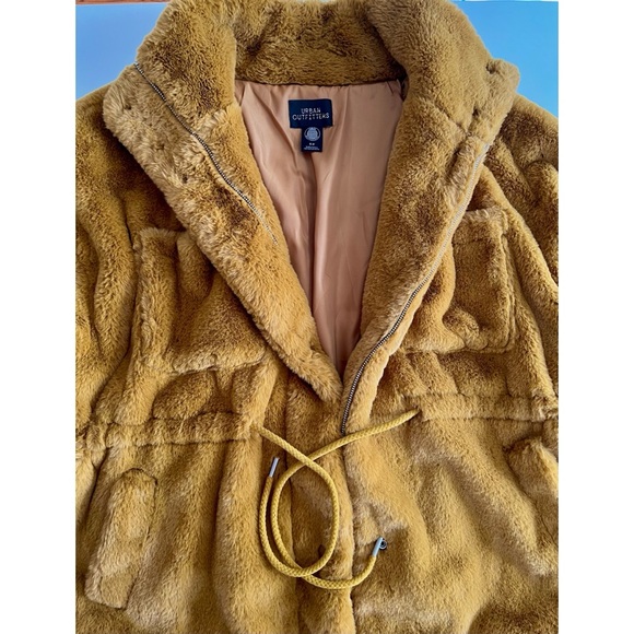 UO Mustard Faux Fur Teddy Jacket - Picture 4 of 6
